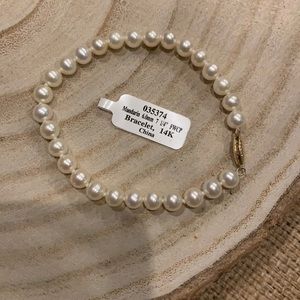 Mandarin Cultured Pearls 7 1/4” bracelet 14K